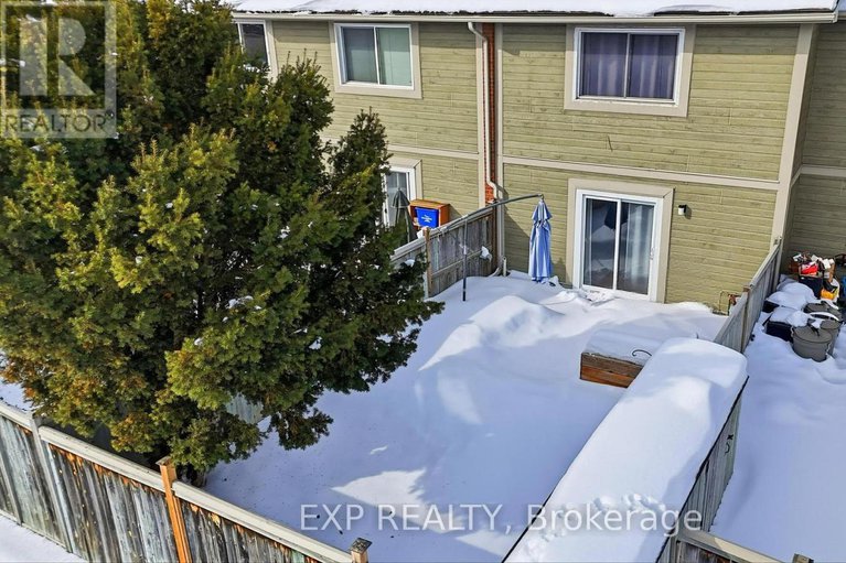 29366242/78-36-barrow-crescent/katimavik/ottawa/ontario/K2L2K1_36