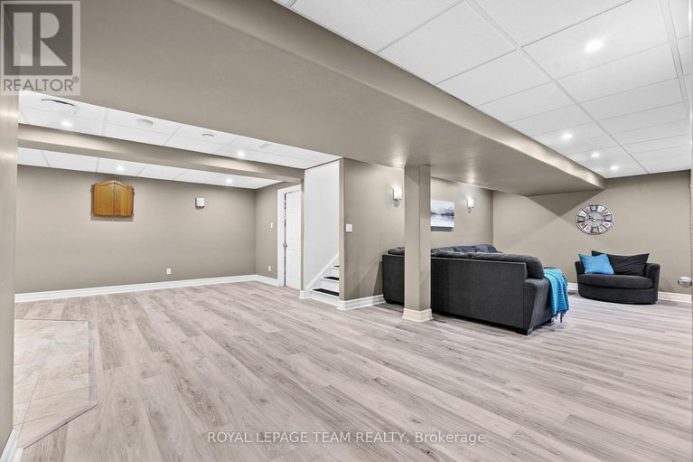 28943379/3309-wild-cherry-drive/osgoode/ottawa/ontario/K0A2W0_35