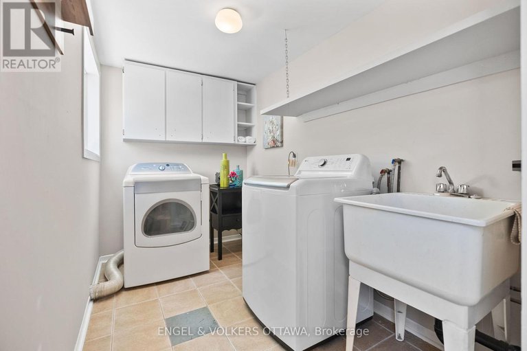 28637797/1175-bonnie-crescent/copeland-park/ottawa/ontario/K2C1Z7_26