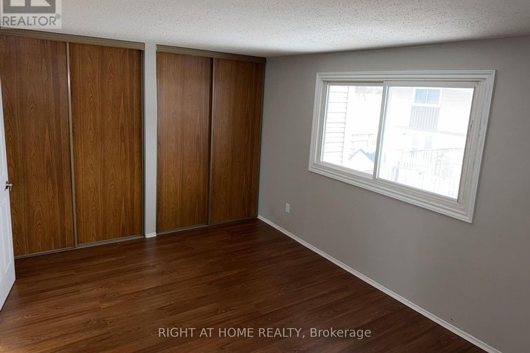 29192908/154-2570-southvale-crescent/sheffield-glenindustrial-park/ottawa/ontario/K1B5B6_12