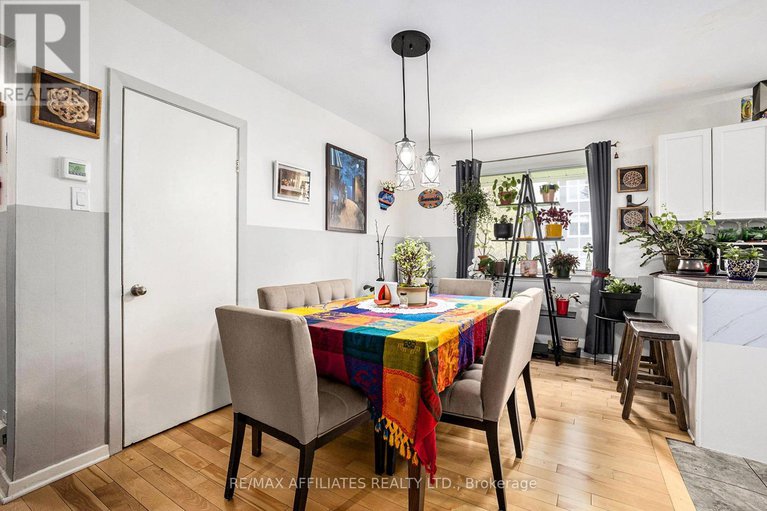 29090719/6208-renaud-road/mer-bleuebradley-estatesanderson-park/ottawa/ontario/K1W0L1_4