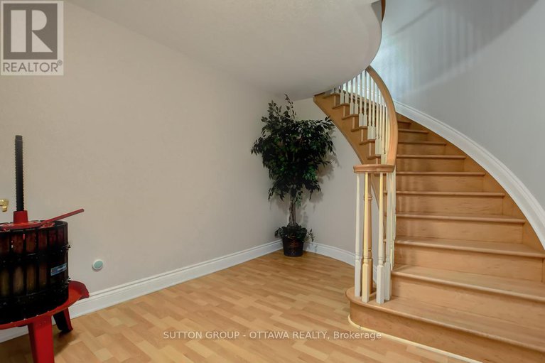 28832662/6472-beausejour-drive-s/chateauneuf/ottawa/ontario/K1C6V5_27