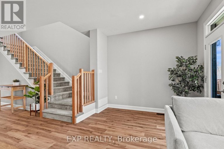 29648465/419-clubtail-private/blossom-parkkemp-parkfindlay-creek/ottawa/ontario/K1X0M9_24