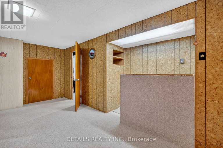 29077248/1031-connaught-avenue/queensway-terrace-north/ottawa/ontario/K2B5N2_35