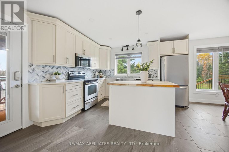 29038833/843-ferguson-falls-road/lanark-highlands-lanark-twp/lanark-highlands/ontario/K7C0C5_5