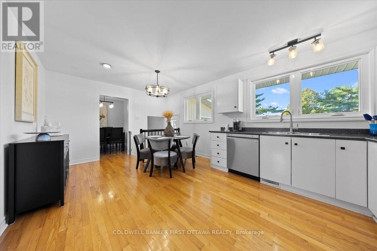 29487497/13-edgebrook-road/lynwood-village/ottawa/ontario/K2H6C2_8