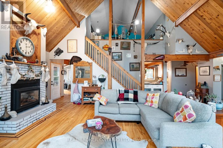 29461292/1-woodland-drive/mcnabbraeside-twps/mcnabbraeside/ontario/K0A1G0_12