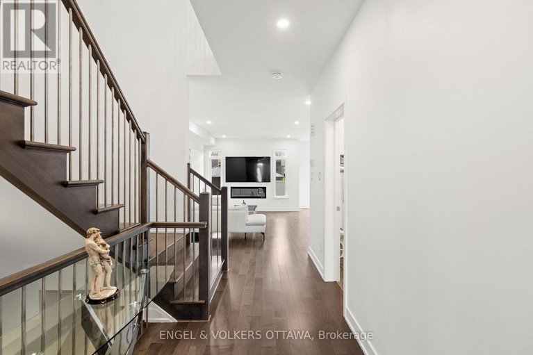 28973676/1047-hydrangea-avenue/riverside-southgloucester-glen/ottawa/ontario/K4M0L5_6