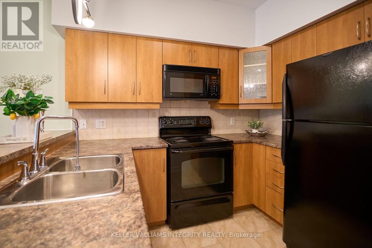 28382597/3-1697-campeau-drive/beaverbrook/ottawa/ontario/K2K0A2_24