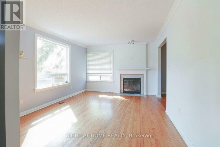 28885531/a-311-presland-road/overbrookcastle-heights/ottawa/ontario/K1K2B6_3