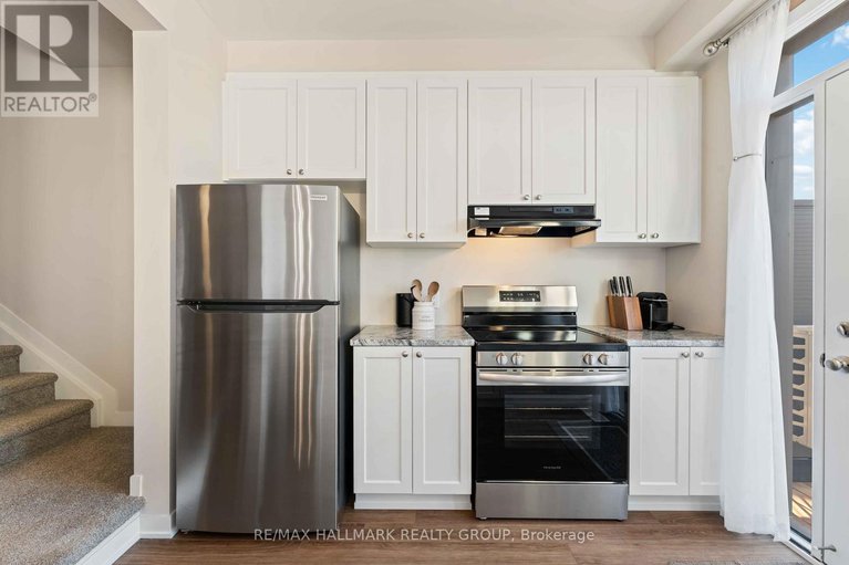 29126809/629-quilter-row/goulbourn-twp-from-franktown-rdsouth-to-rideau/ottawa/ontario/K0A2Z0_8