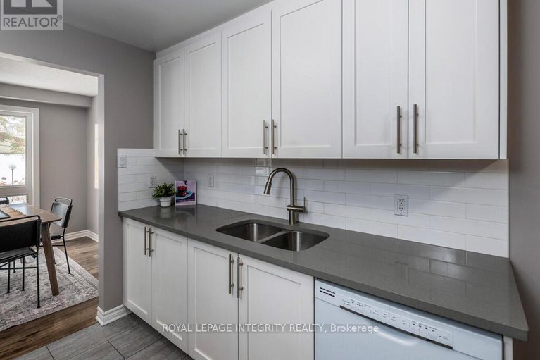 29282826/14-146-valley-stream-drive/leslie-park/ottawa/ontario/K2H9C6_13