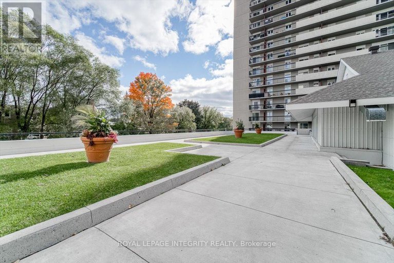 29038644/109-158a-mcarthur-avenue/vanier/ottawa/ontario/K1L7E7_28