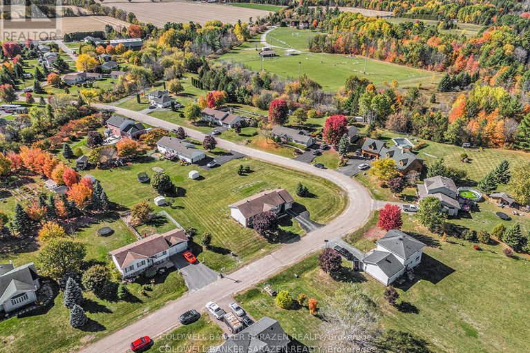 29293895/129-riley-crescent/mcnabbraeside-twps/mcnabbraeside/ontario/K7S0E9_28