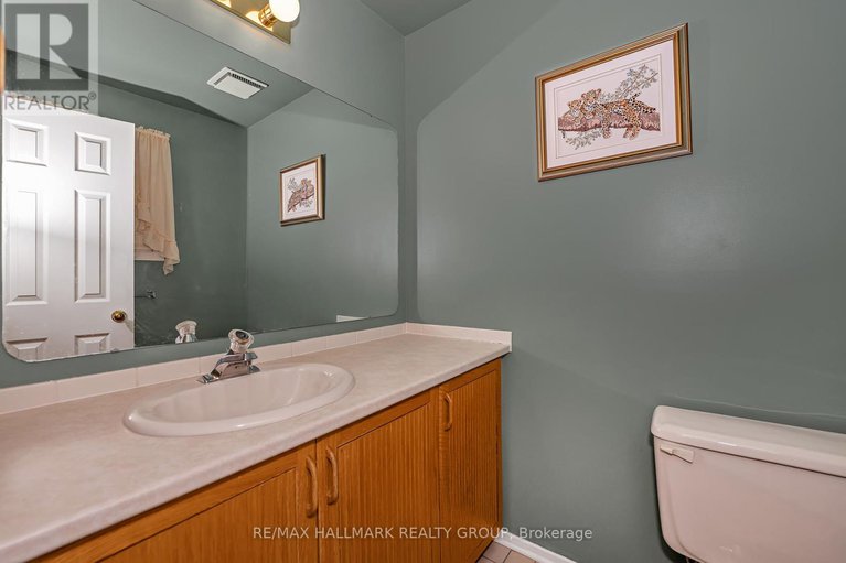 29212913/1835-windflower-way/chapel-hill/ottawa/ontario/K1C5Z8_19