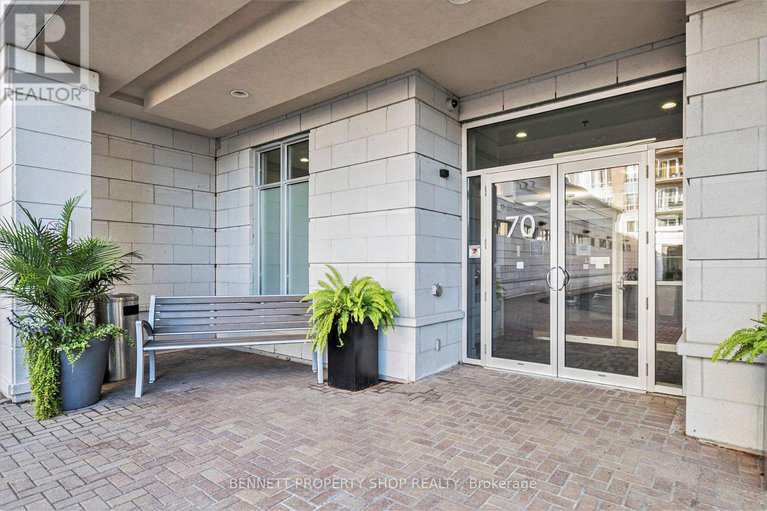 28175547/1204-70-landry-street/vanier/ottawa/ontario/K1L0A8_2