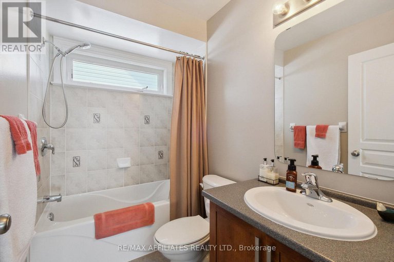 28426822/176-topaze-crescent/town-of-rockland/clarence-rockland/ontario/K4K0E2_36