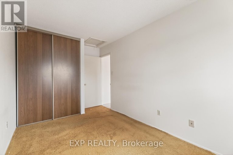 29621624/235-teal-crescent/chatelaine-village/ottawa/ontario/K1E2C3_15