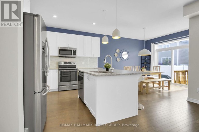 29541635/225-rivertree-street/emerald-meadowstrailwest/ottawa/ontario/K2M0J4_2