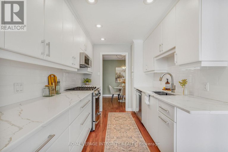 29378274/1033-markwick-crescent/notting-hillsummerside/ottawa/ontario/K4A4X5_14