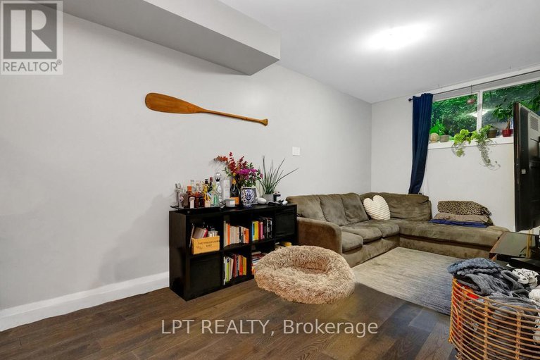 29068100/319-glynn-avenue/overbrookcastle-heights/ottawa/ontario/K1K1R9_39