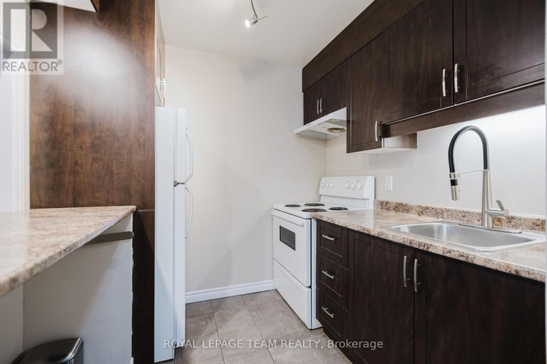 28779123/210-212-viewmount-drive/borden-farmstewart-farmcarleton-heightsparkwood-hills/ottawa/ontario/K2E7X2_12