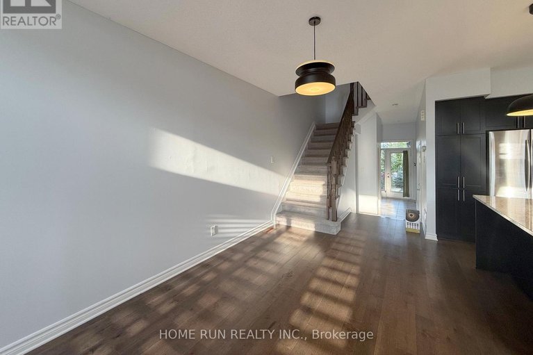 28885401/781-brian-good-avenue/riverside-southgloucester-glen/ottawa/ontario/K4M0E3_11