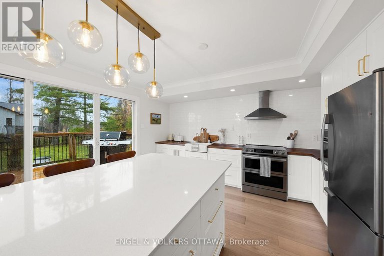 29056256/3882-lannin-lane/north-grenville-twp-kemptville-east/north-grenville/ontario/K0G1J0_9