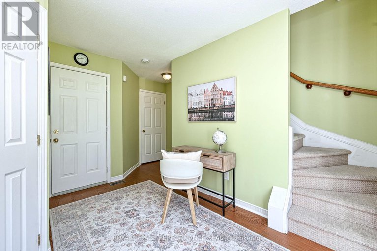 28998984/42-yorkville-street/central-park/ottawa/ontario/K2C4B5_23