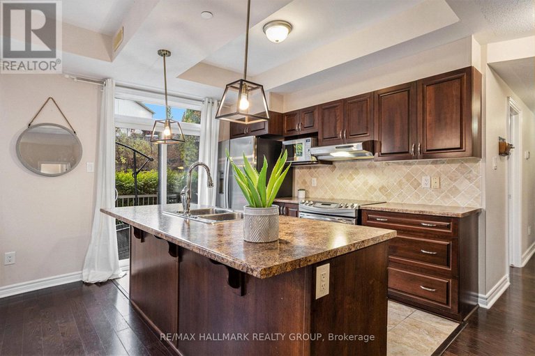 29027462/101-120-montblanc-private/convent-glen-north/ottawa/ontario/K1C0B1_14