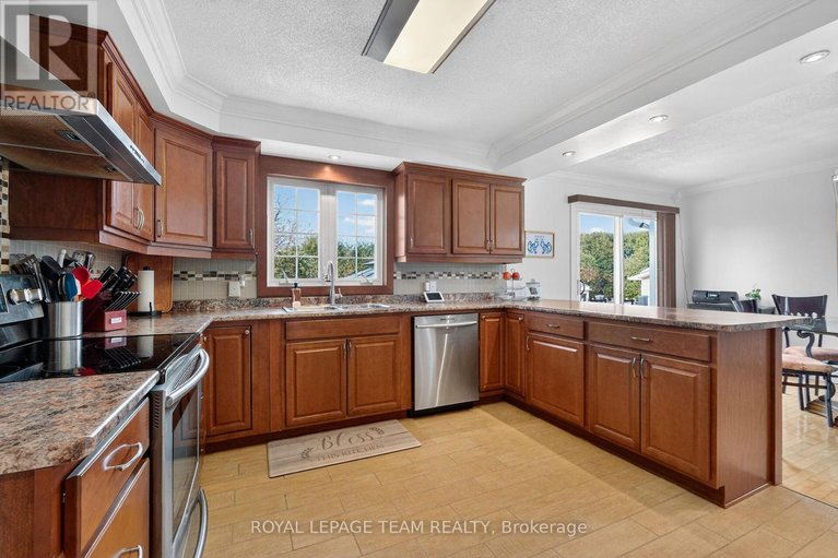 29437879/955-lacroix-road/clarencerockland-twp/clarence-rockland/ontario/K0A2A0_15