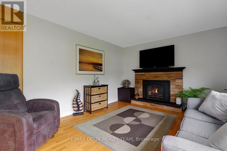 28348905/5041-thunder-road/carlsbad-springs/ottawa/ontario/K0A1K0_8