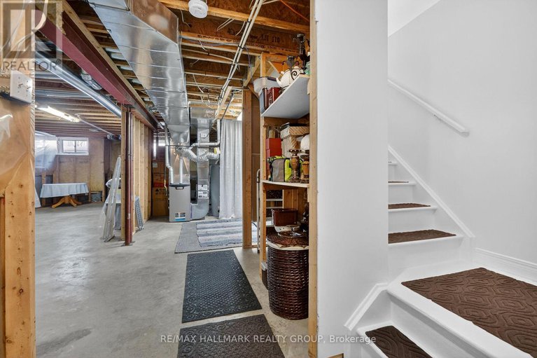 29352241/1952-schroeder-crescent/springridgeeast-village/ottawa/ontario/K4A4P7_45