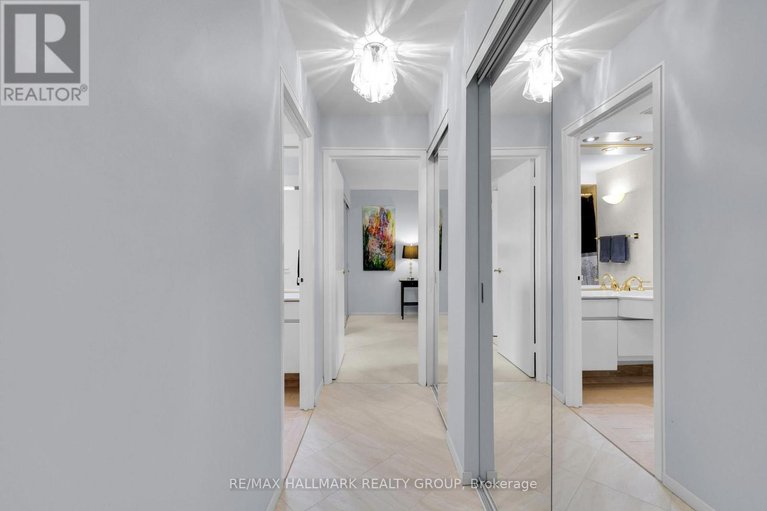 29639415/810-151-bay-street/ottawa-centre/ottawa/ontario/K1R7T2_18