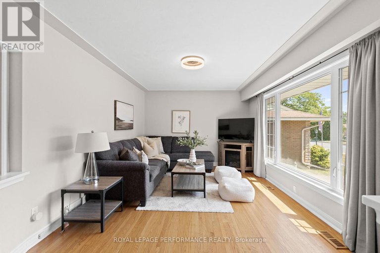 28772840/705-pleasant-park-road/elmvale-acres/ottawa/ontario/K1G1Y3_4