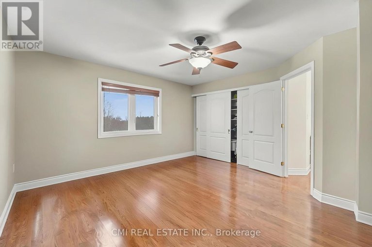 29295430/2500-lookout-drive/cumberland-ridge/ottawa/ontario/K4C1S3_12