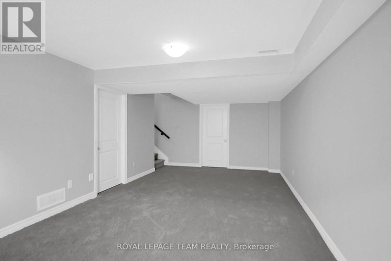 28243617/605-lauraleaf-crescent/half-moon-bay/ottawa/ontario/K2J6G7_39