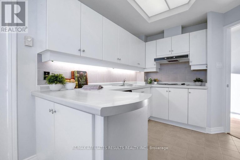 28862952/1906-1480-riverside-drive/riverview-park/ottawa/ontario/K1G5H2_12