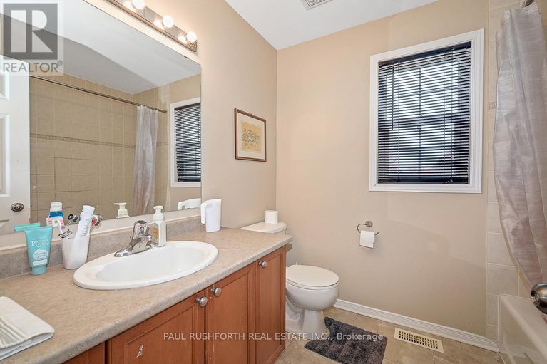 29021049/356-west-ridge-drive/stittsville-south/ottawa/ontario/K2S2G8_18