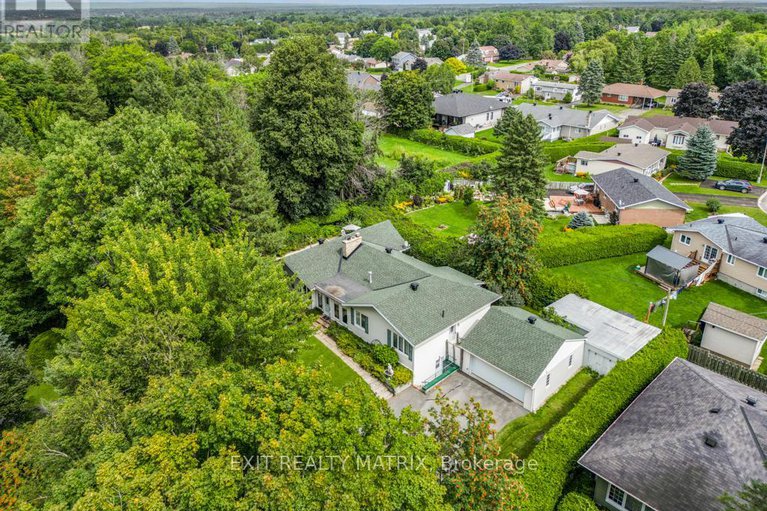 28821012/5765-highway-34-road/vankleek-hill/champlain/ontario/K0B1R0_36