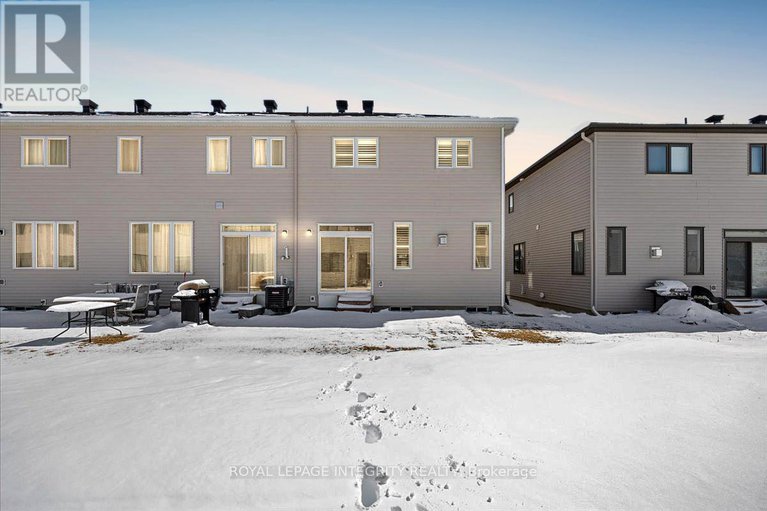 29358842/355-crossway-terrace/stittsville-north/ottawa/ontario/K2S2Z3_33