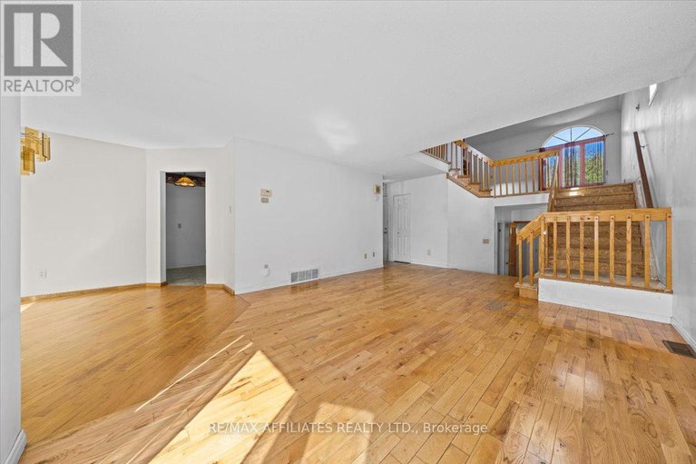 28835294/1024-miss-ottawa-street/beacon-hill-south/ottawa/ontario/K1J7B1_8