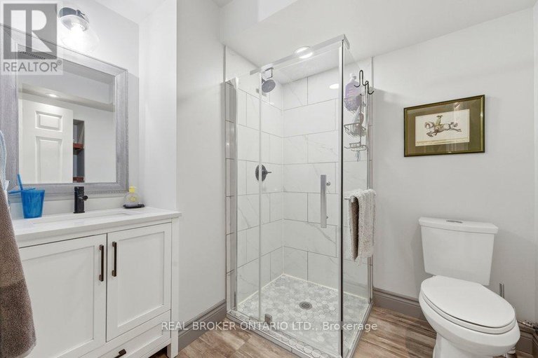 29463129/1585-becketts-creek-road/cumberland-west/ottawa/ontario/K4C1C8_32