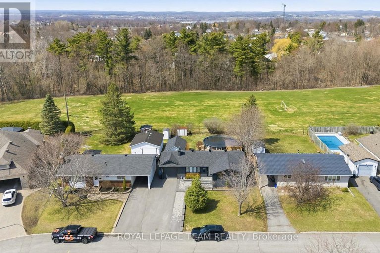 29651251/185-lacroix-avenue/bilberry-creekqueenswood-heights/ottawa/ontario/K1E1K2_3