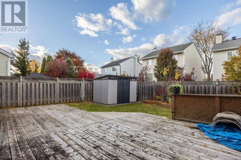 29083529/1687-tache-way/fallingbrookpineridge/ottawa/ontario/K4A2T5_42