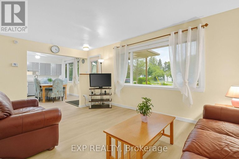 29093669/41-hwy-5-w-street/morrisburg/south-dundas/ontario/K0C1X0_5