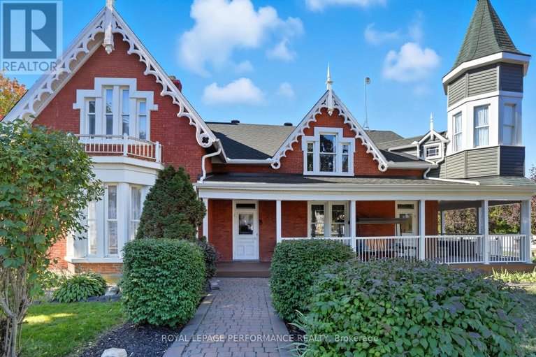 29482695/8-john-street/lorignal/champlain/ontario/K0B1K0_2