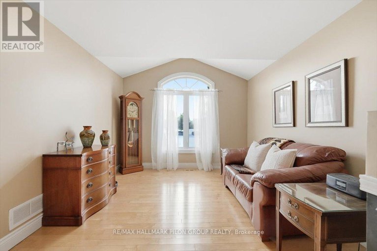 29174446/180-sophie-street/clarencerockland-twp/clarence-rockland/ontario/K4K1K7_11