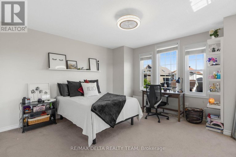 28627849/227-hillpark-high-street/mer-bleuebradley-estatesanderson-park/ottawa/ontario/K1W0B5_23