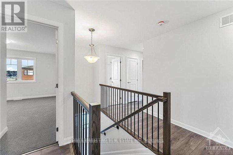 28896980/900-athenry-court/half-moon-bay/ottawa/ontario/K2J7C5_17